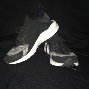 nike huarache shoes